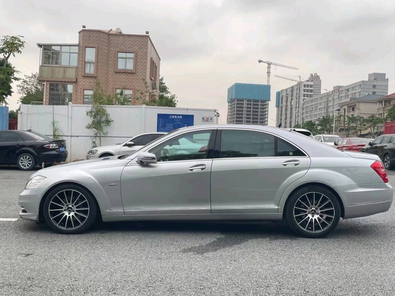 广州09年奔驰S7
