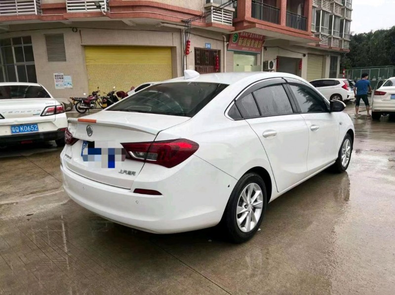 珠海19年别克凯越8