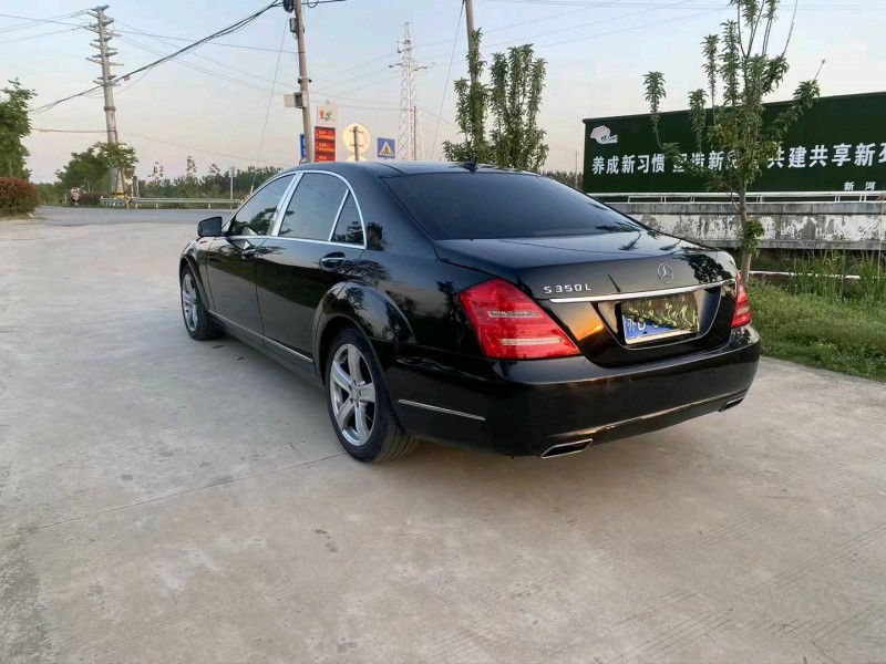 徐州11年奔驰S8