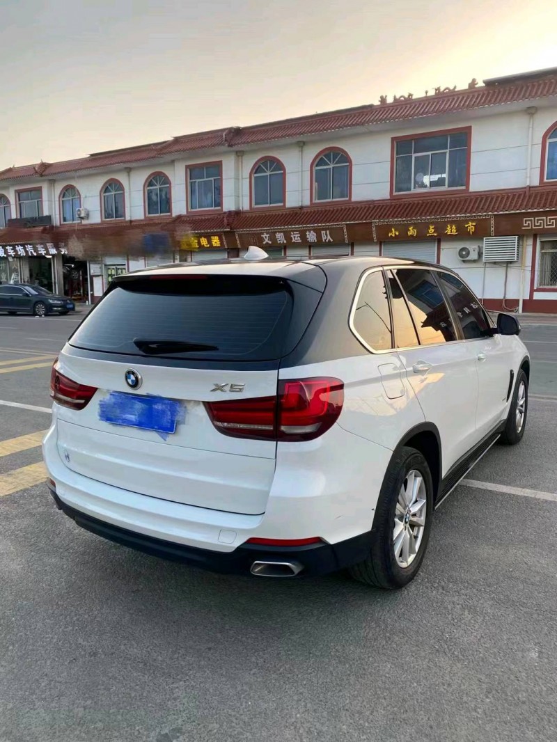 济南19年宝马X58