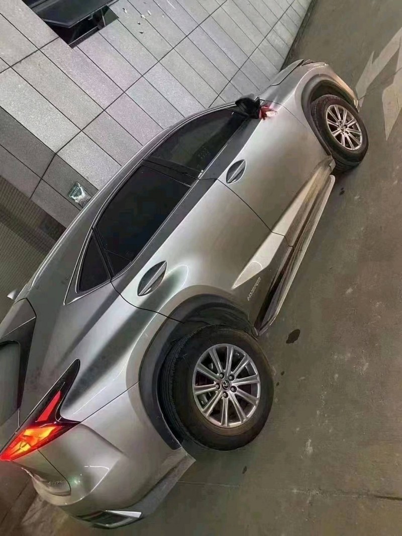 广州21年雷克萨斯NX2