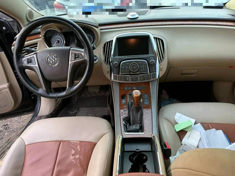 临沂12年别克君越6