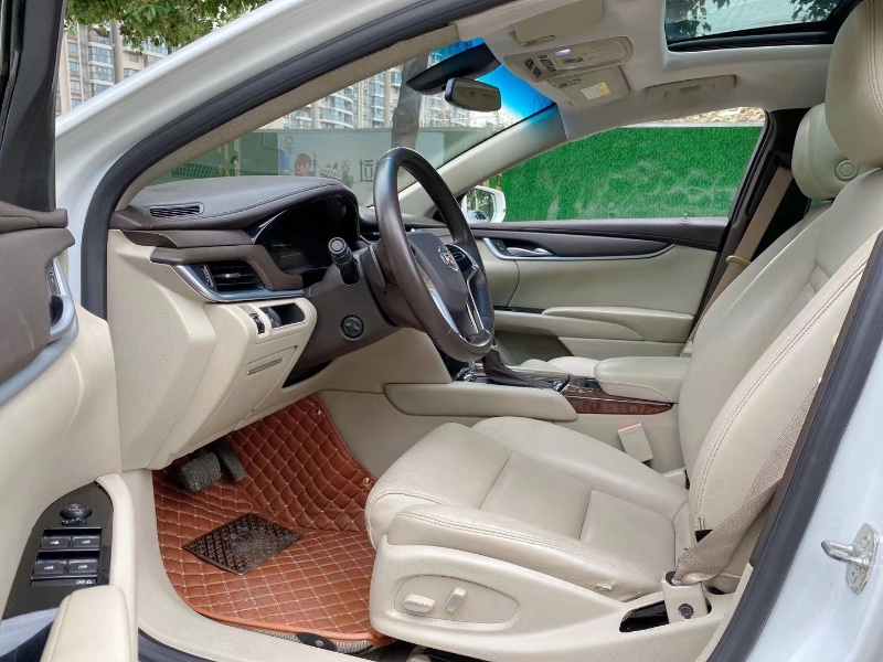 成都14年凯迪拉克XTS6