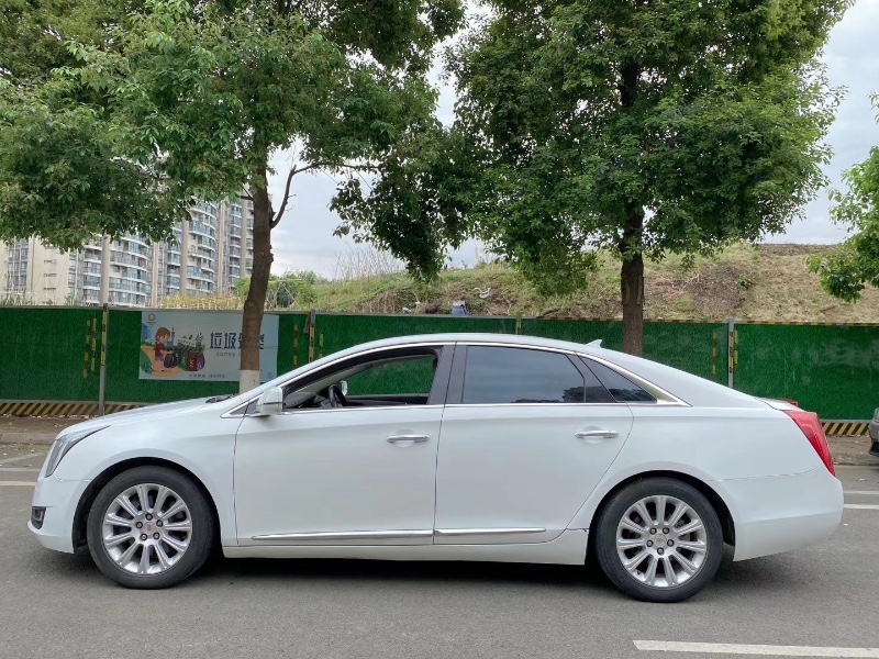 成都14年凯迪拉克XTS14