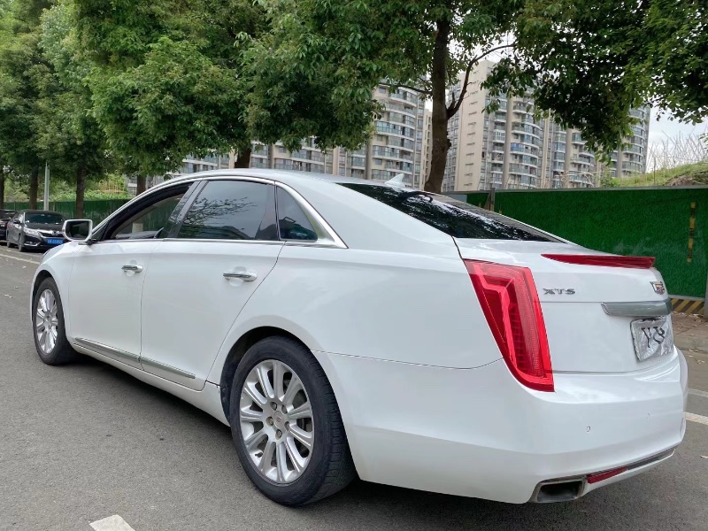 成都14年凯迪拉克XTS12