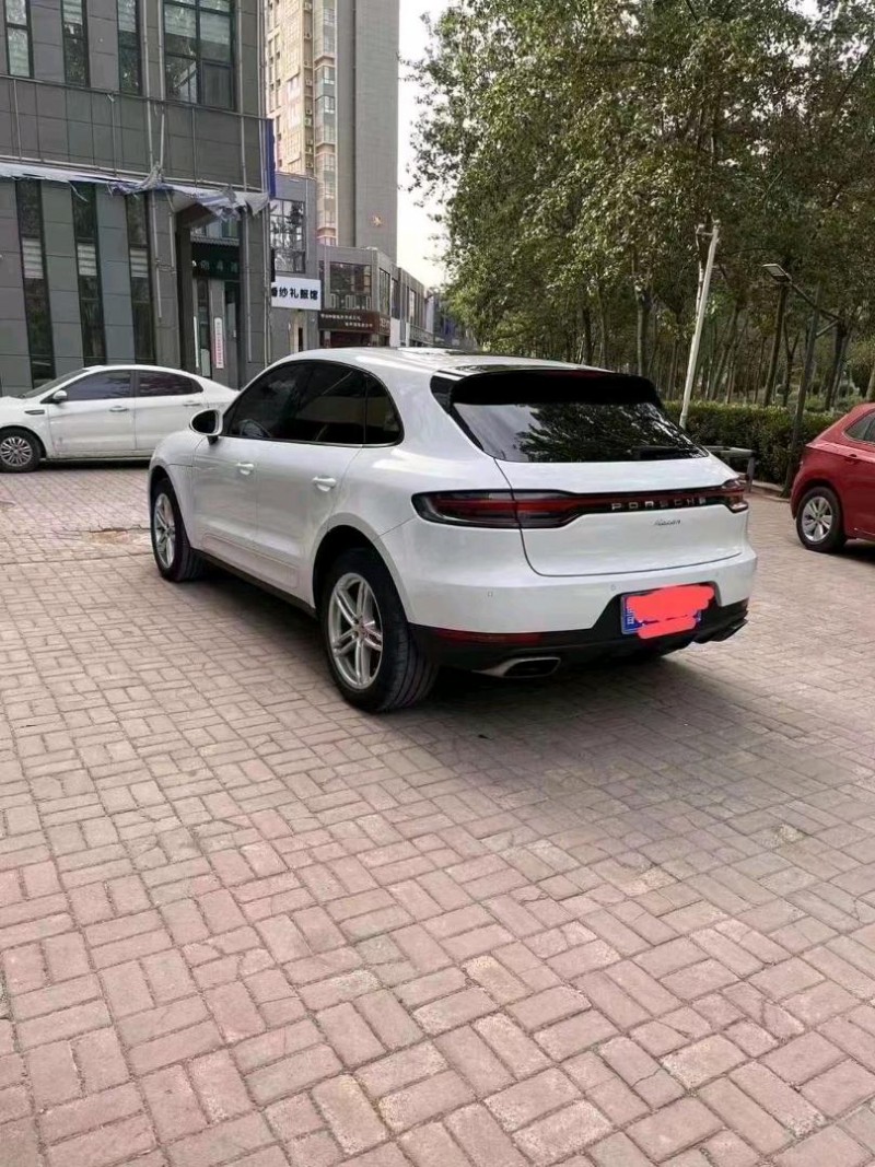 青岛19年保时捷Macan5