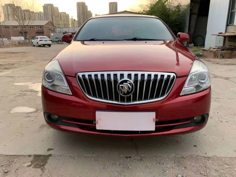 邢台13年别克凯越1