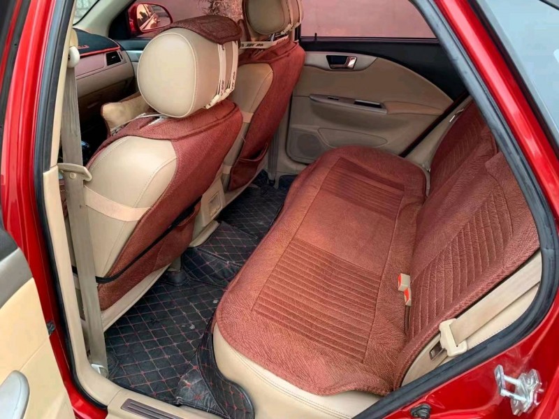 邢台13年别克凯越4