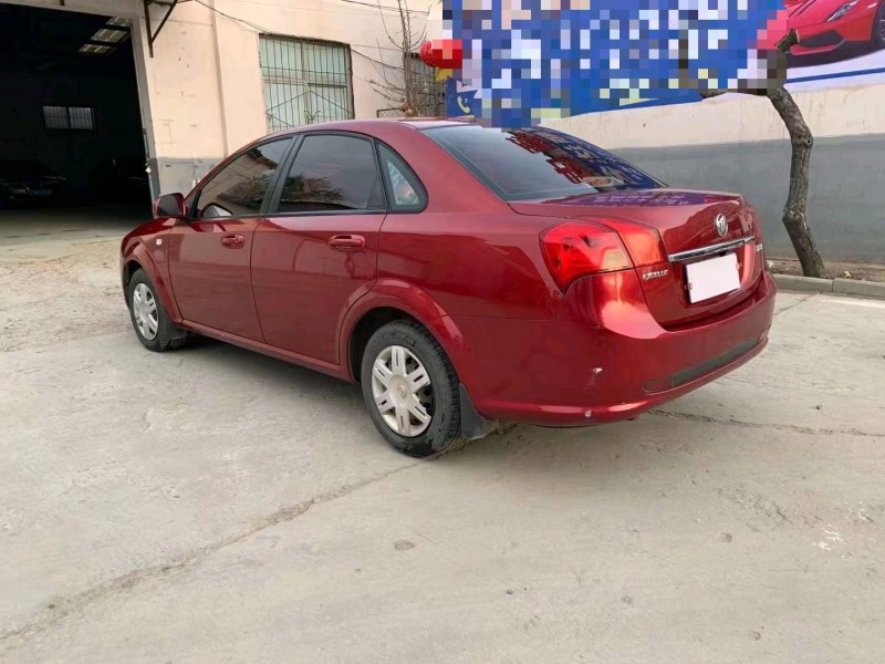 邢台13年别克凯越7