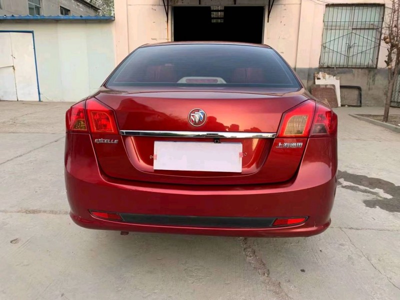 邢台13年别克凯越9