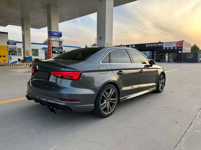 北京18年奥迪S35