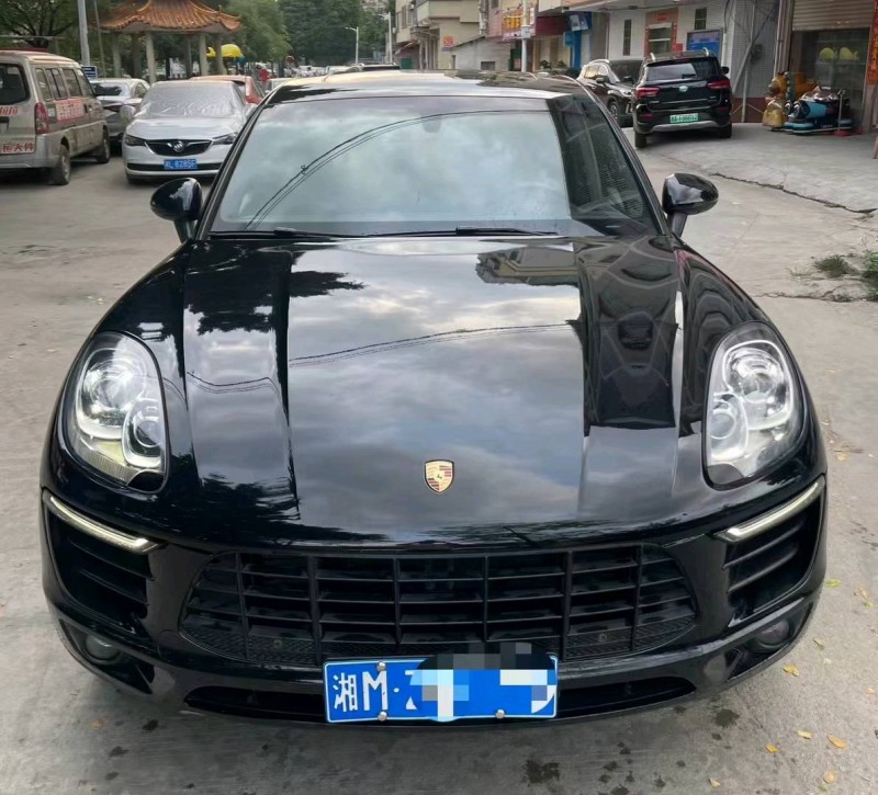 广州15年保时捷Macan1