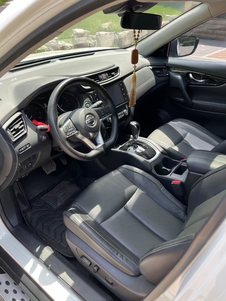 邢台21年日产奇骏3