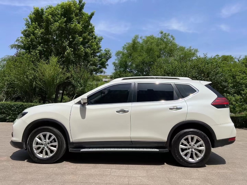 邢台21年日产奇骏5