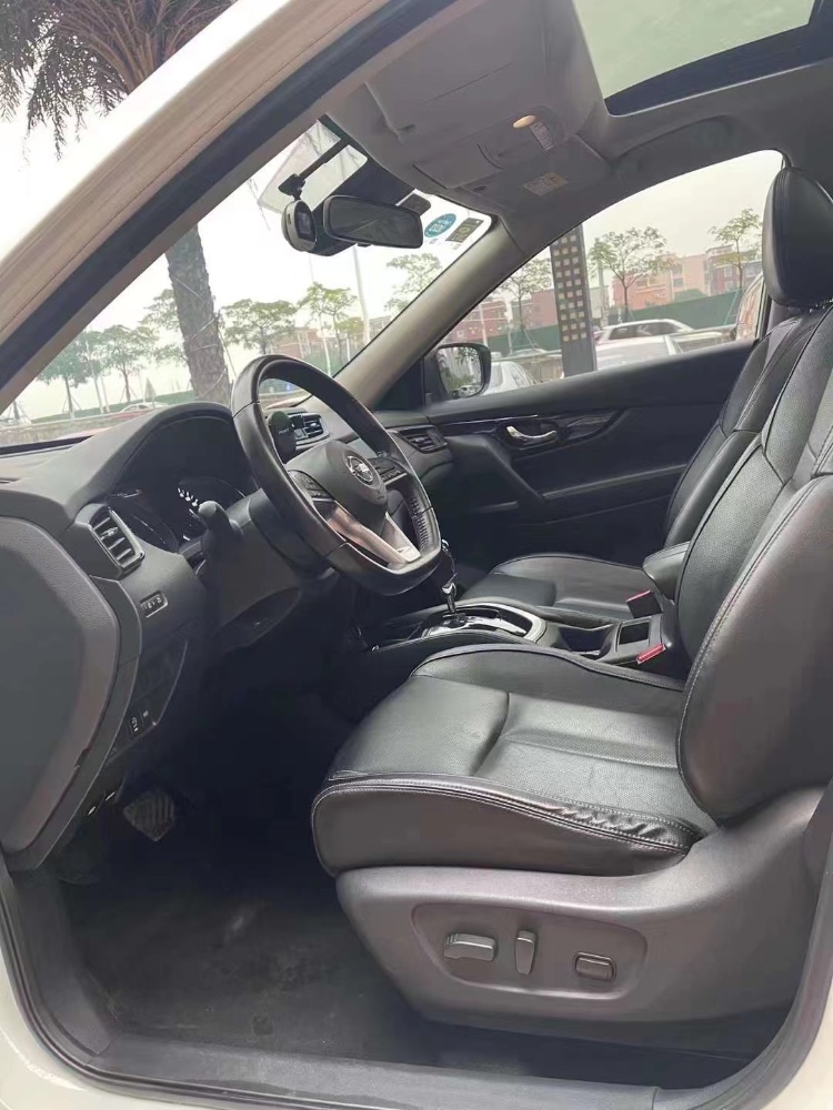 东营21年日产奇骏3