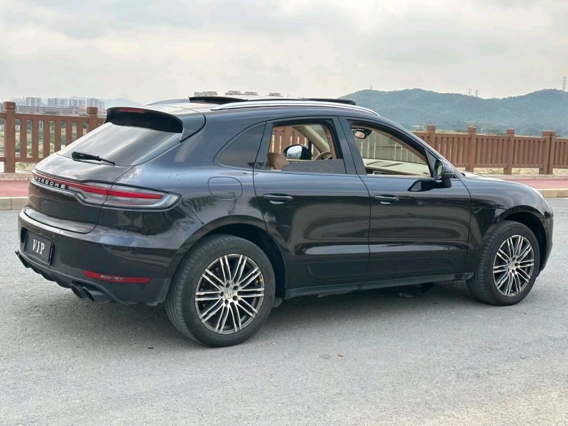 东莞15年保时捷Macan5