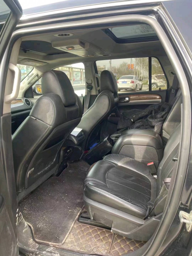 青岛11年别克昂科雷7