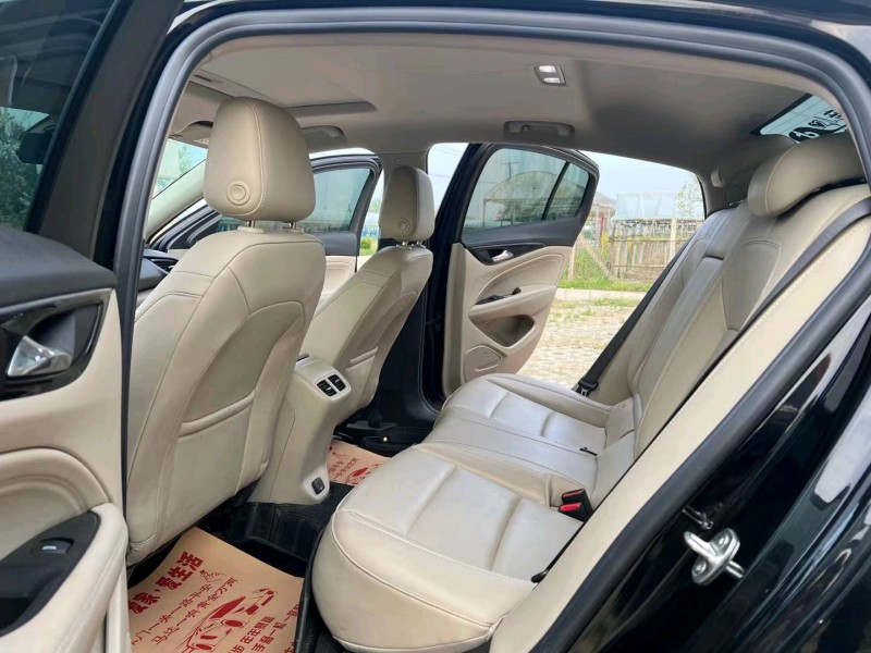 徐州20年别克君威7