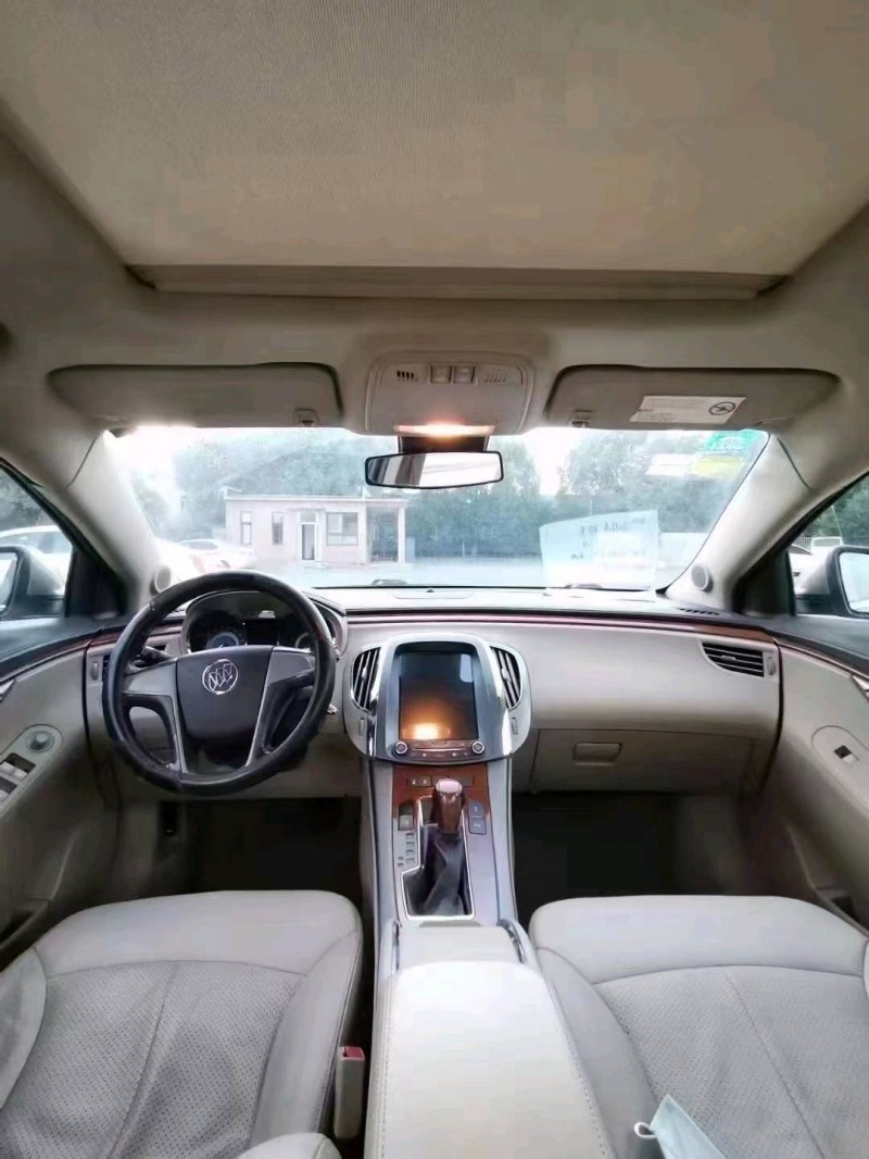 沈阳12年别克君越5