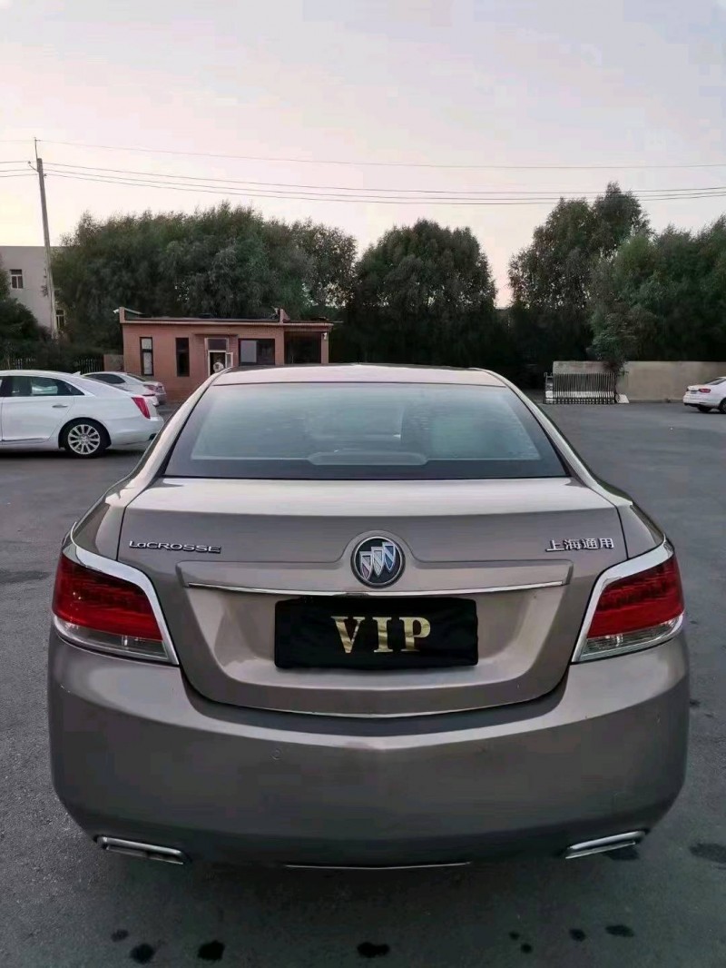 沈阳12年别克君越9