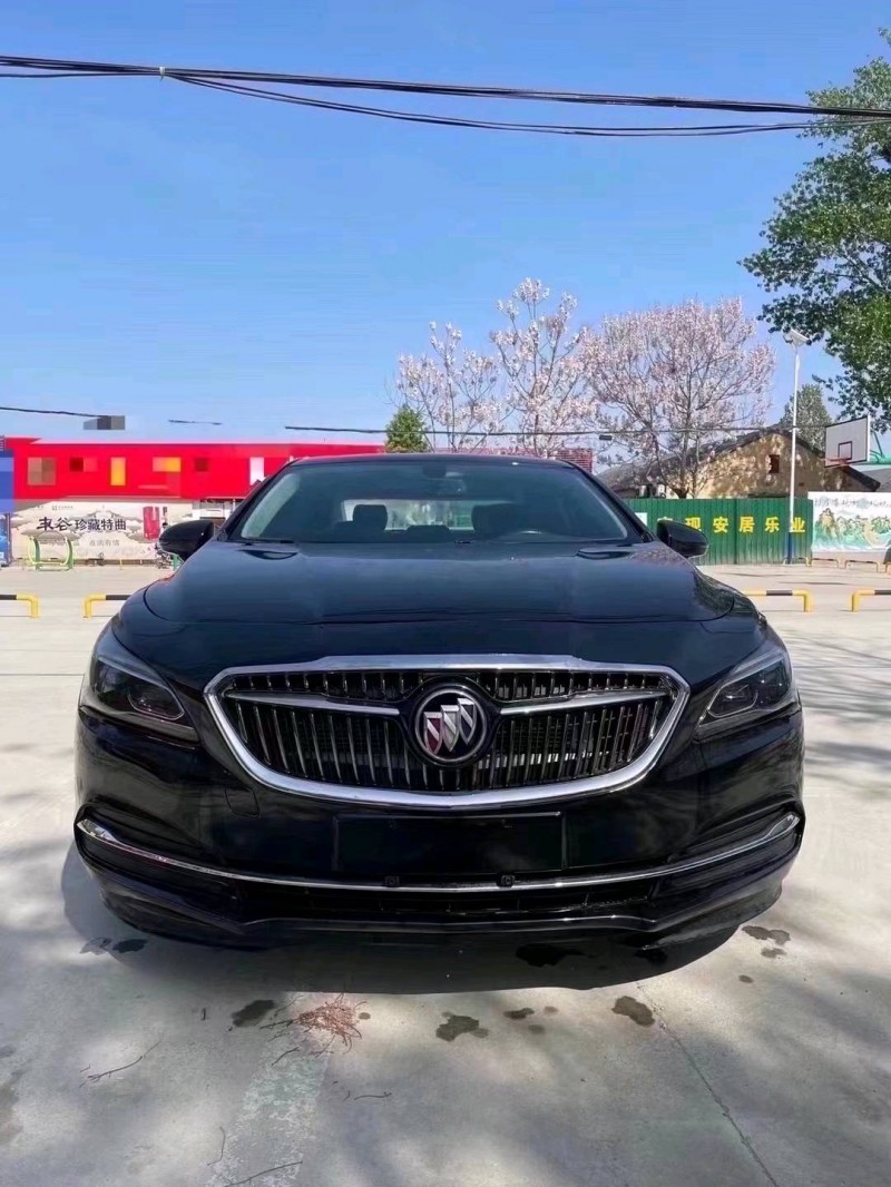 青岛18年别克君越1