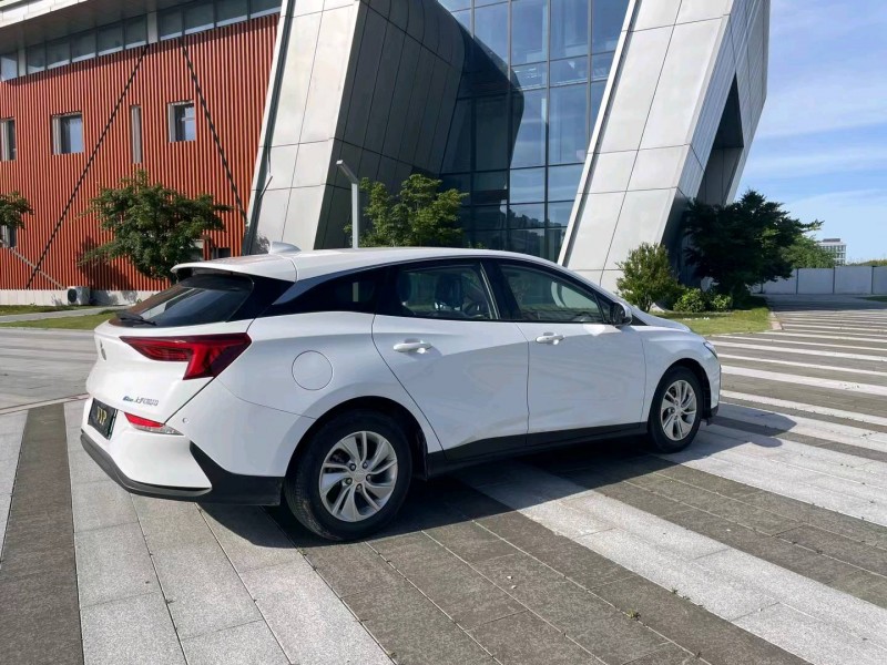 盐城23年别克微蓝7