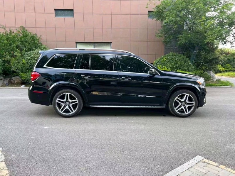 济宁19年奔驰GLS5