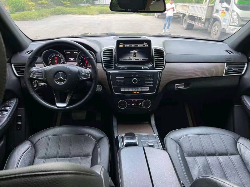 济宁19年奔驰GLS6