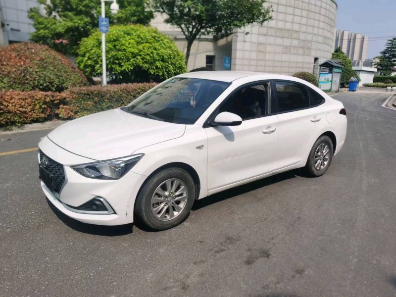 苏州18年现代悦动3