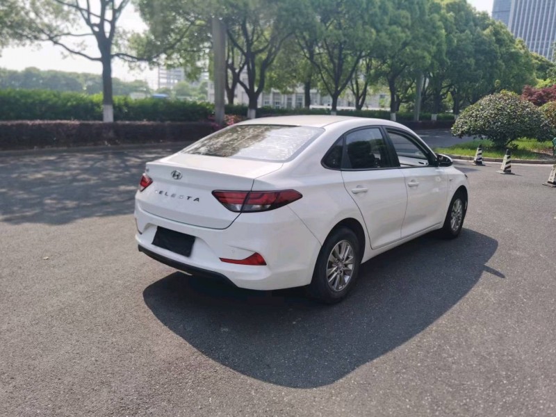 苏州18年现代悦动7