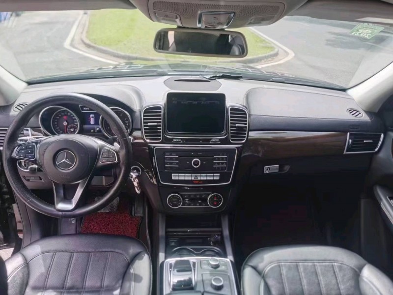 苏州17年奔驰GLS5