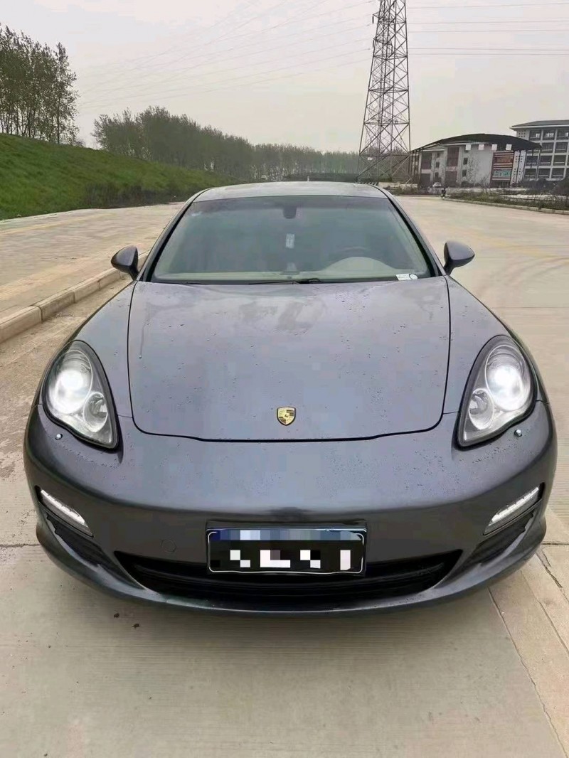 武汉13年保时捷帕拉梅拉1