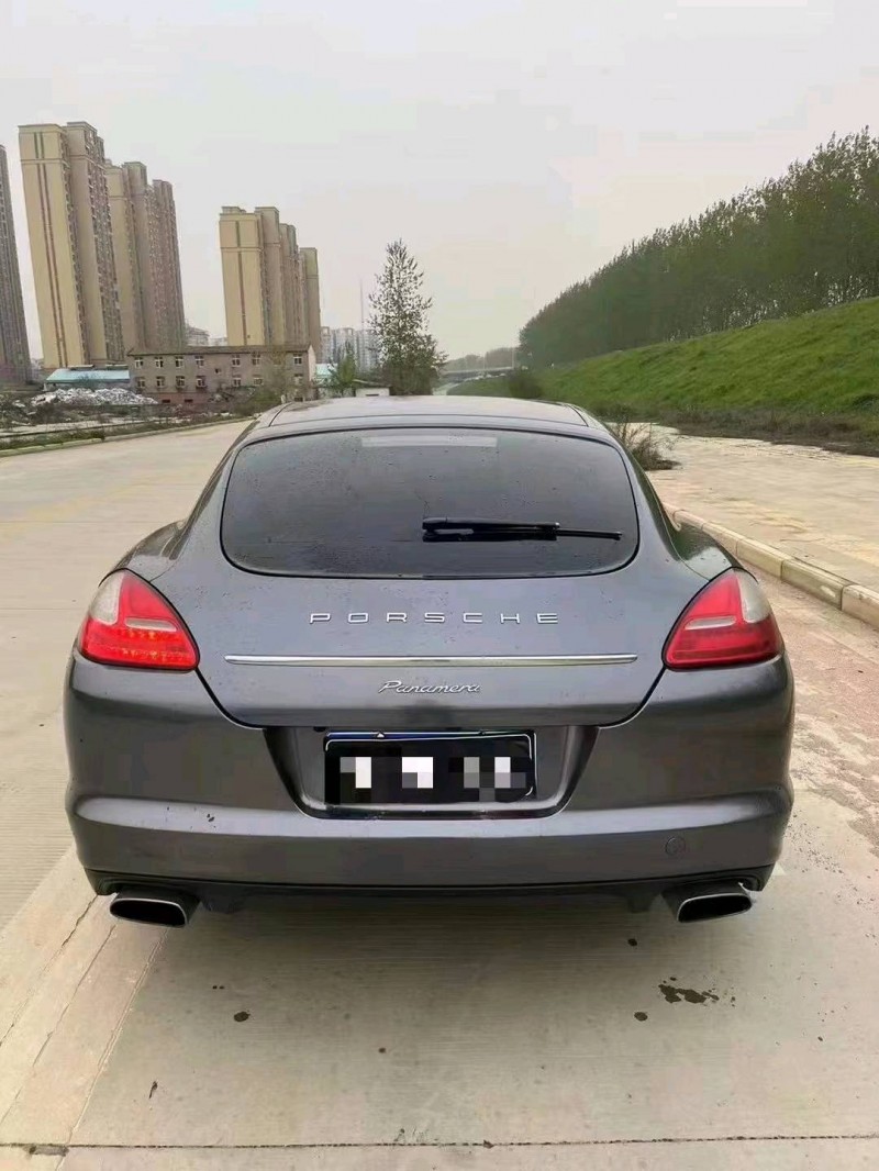 武汉13年保时捷帕拉梅拉9