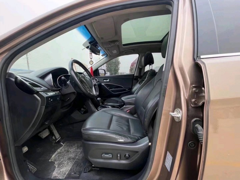 潍坊14年现代新胜达4