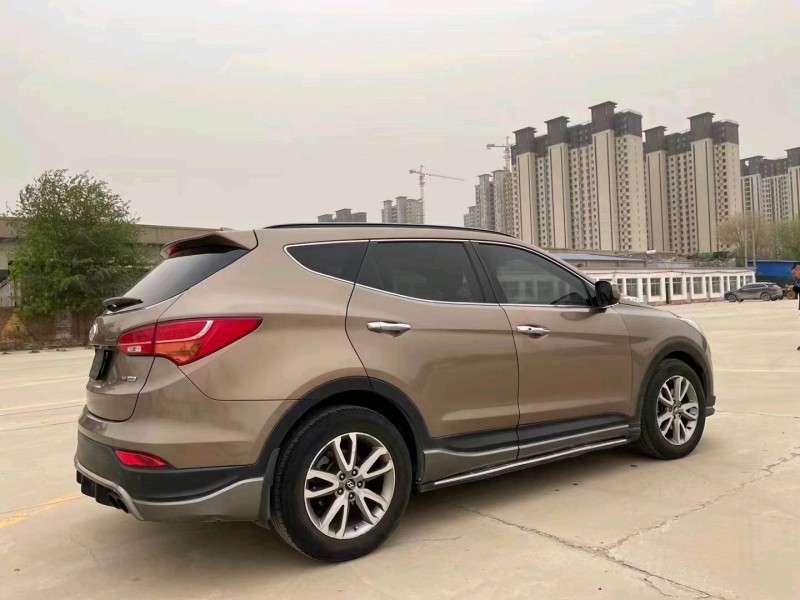 潍坊14年现代新胜达8