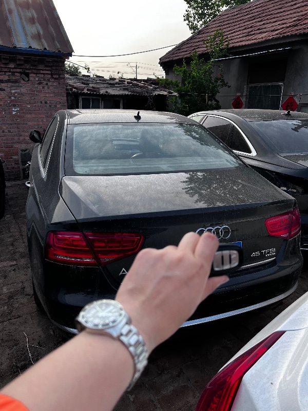 潍坊12年奥迪A8L2