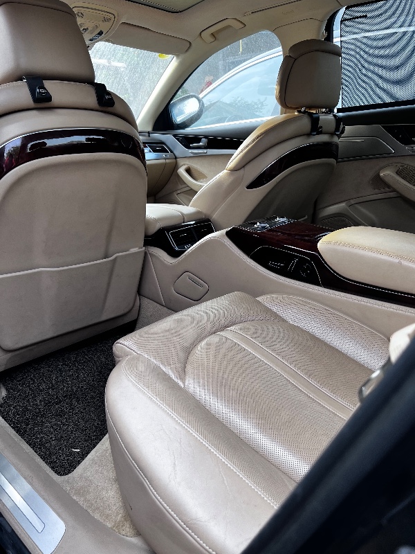 潍坊12年奥迪A8L5