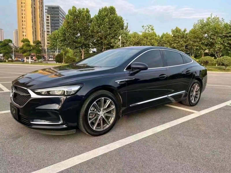 武汉20年别克君越2