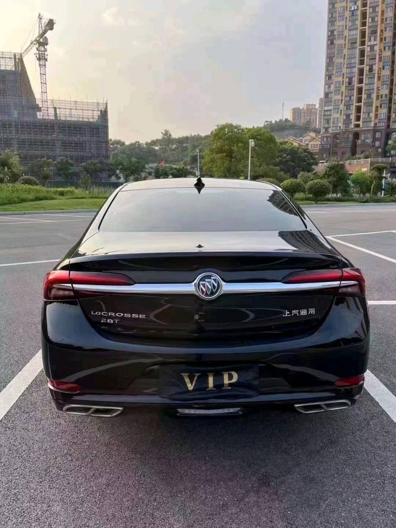 武汉20年别克君越9