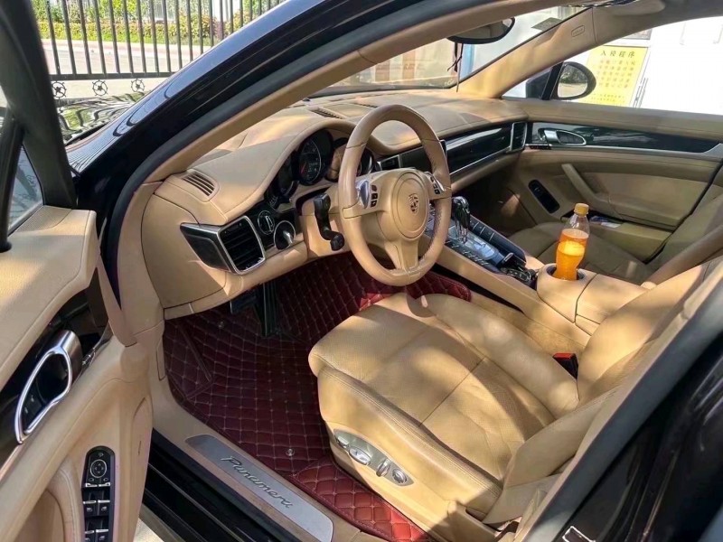 保定14年保时捷帕拉梅拉4