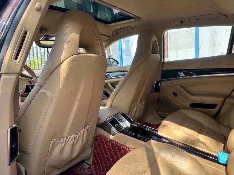 保定14年保时捷帕拉梅拉6