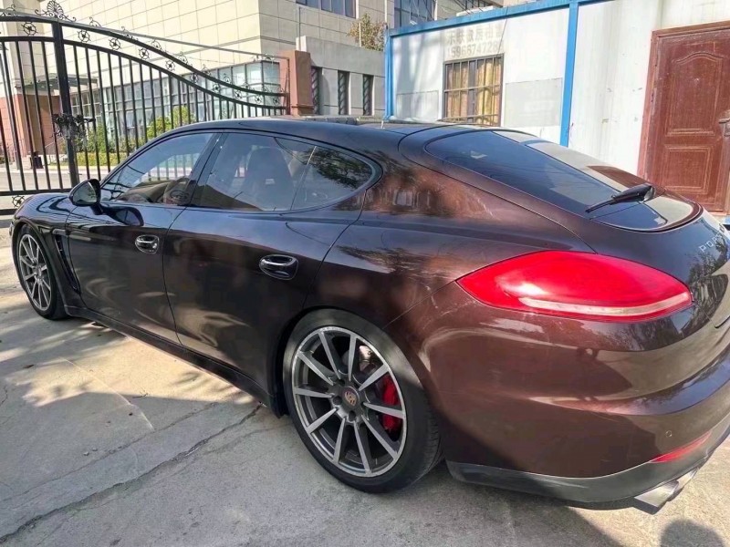 保定14年保时捷帕拉梅拉7