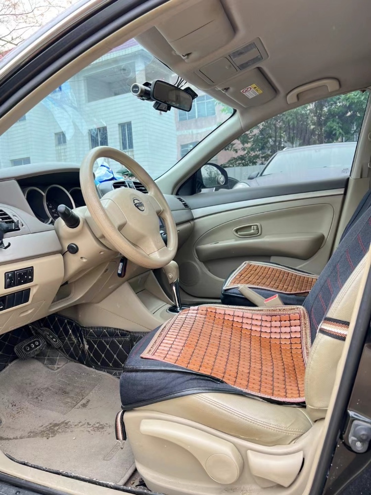 广州18年日产轩逸3