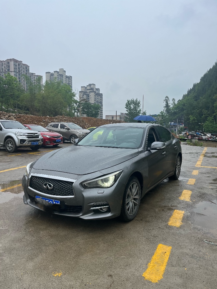 重慶15年英菲尼迪Q50L3