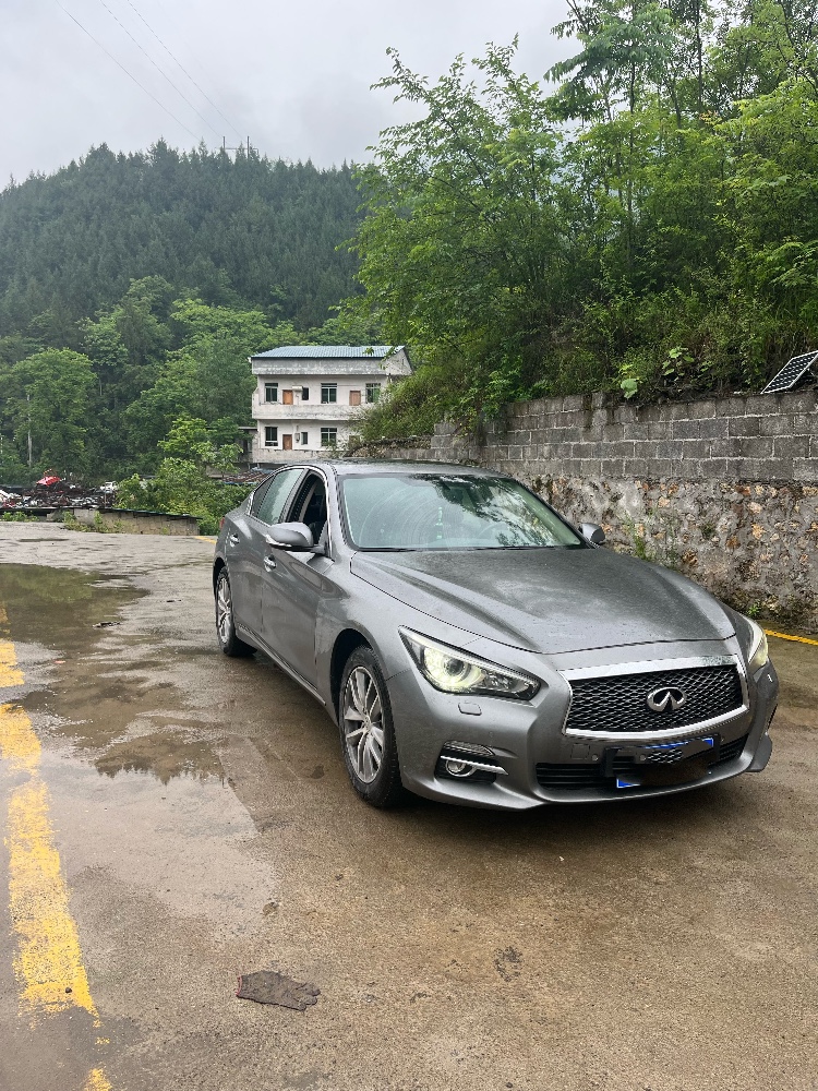 重慶15年英菲尼迪Q50L2