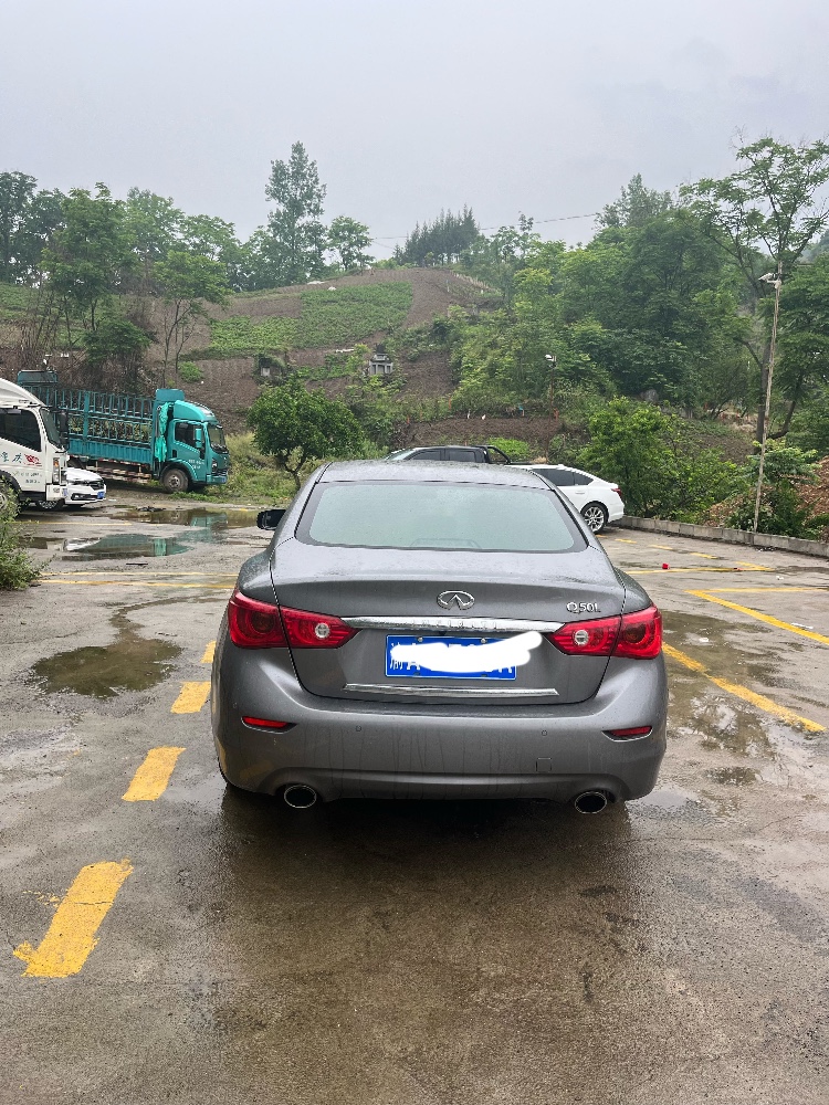 重慶15年英菲尼迪Q50L5