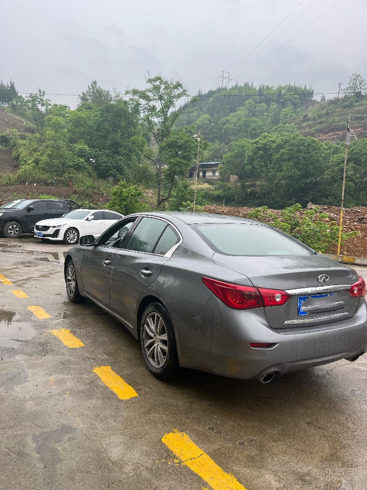重慶15年英菲尼迪Q50L6