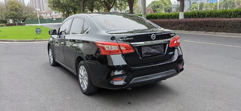 苏州18年日产轩逸7