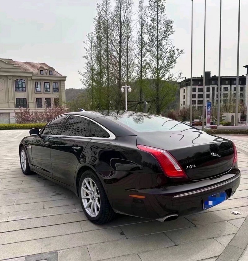 淄博13年捷豹XJL8
