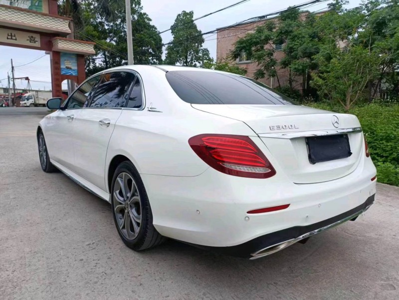 广州20年奔驰E8